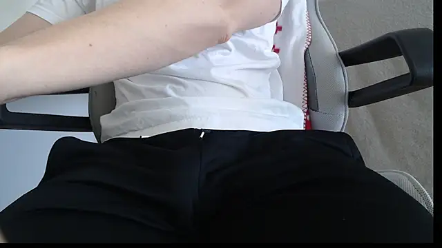 MarcusMenom online show from 04-11-26, 09:46