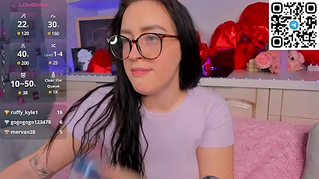 Snapshot of Kruela_Eva chatting on 02-16-25, 02:42 Kruela Eva online show from 02-16-25, 02:42