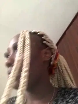 Snapshot of Lola_kims chatting on 03-06-25, 10:09 Lola kims online show from 03-06-25, 10:09