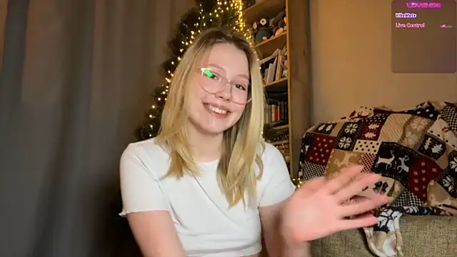 HoneyAudrey online show from 12-08-24, 11:29