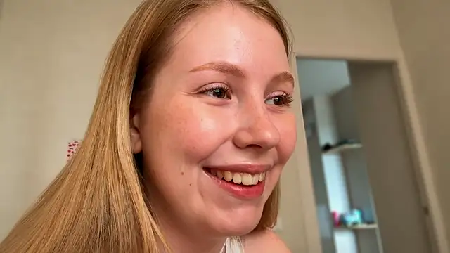 HoneyAudrey online show from 06-09-26, 02:34