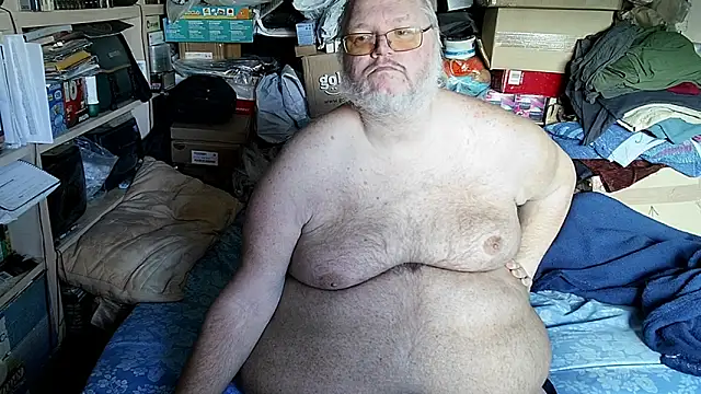 hadeszeuss2 online show from 11-26-25, 01:45