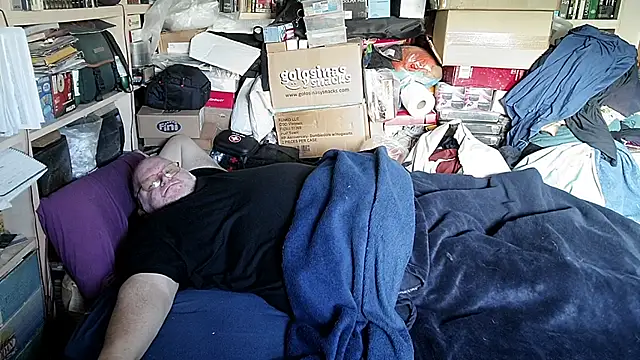 hadeszeuss2 online show from 02-24-26, 02:48