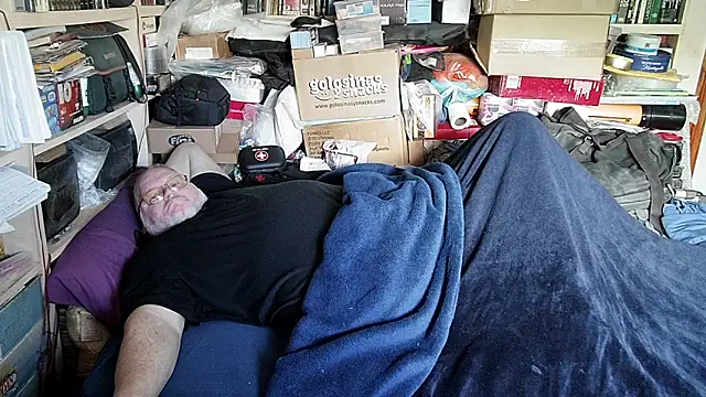 hadeszeuss2 online show from 03-22-26, 02:31