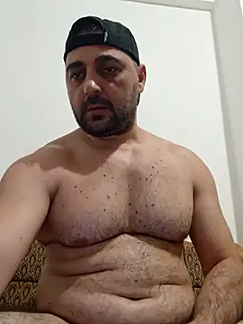 Snapshot of Mirkoxxx@xh chatting on 07-02-26, 07:09 Mirkoxxxxh online show from 07-02-26, 07:09