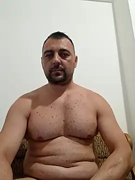 Snapshot of Mirkoxxx@xh chatting on 07-18-26, 07:17 Mirkoxxxxh online show from 07-18-26, 07:17