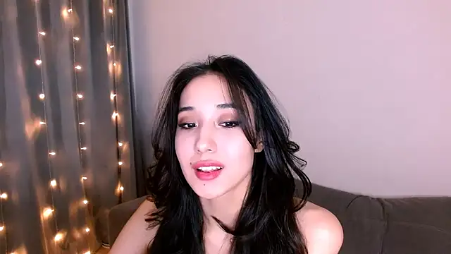 Snapshot of Li_noen chatting on 01-24-25, 05:53 Li noen online show from 01-24-25, 05:53