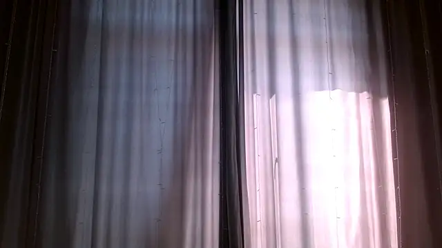 Snapshot of Li_noen chatting on 03-19-25, 05:19 Li noen online show from 03-19-25, 05:19