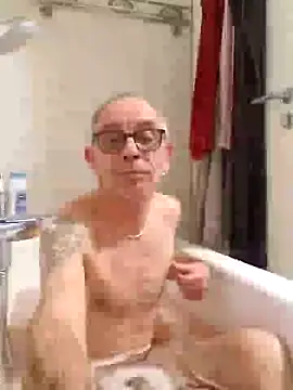 heitzer1072 online show from 02-07-25, 04:14