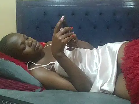 Creamy dolly online show from 12-14-25, 08:09