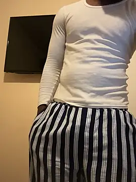 BiggieSmxll online show from 06-18-26, 04:24