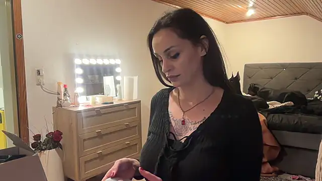 JeSuisUnTapin online show from 02-02-26, 06:17