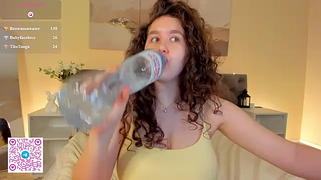Ariella Sol online show from 05-31-26, 01:07