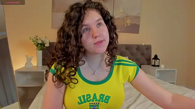 Ariella Sol online show from 07-05-26, 01:01