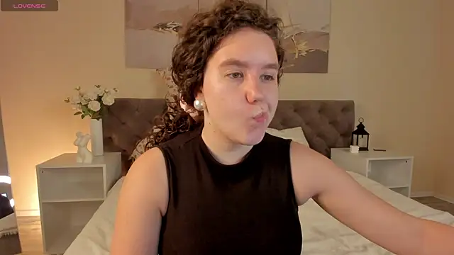 Ariella Sol online show from 07-24-26, 01:03