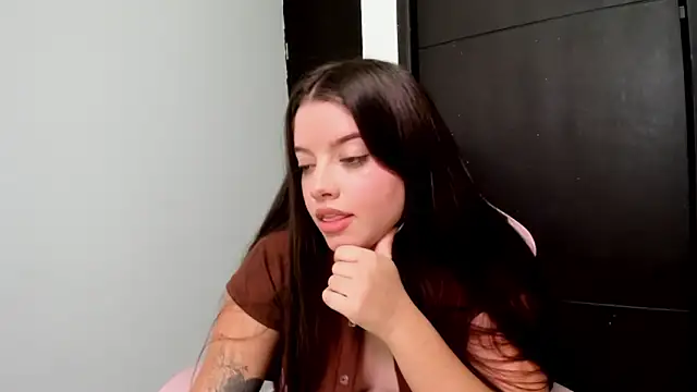 Tender lia online show from 01-10-26, 09:52