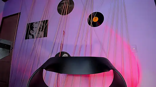 Snapshot of MrShaggy chatting on 01-29-25, 12:45 MrShaggy online show from 01-29-25, 12:45