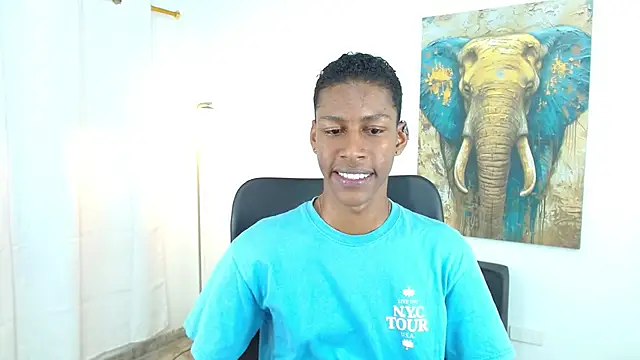 maiki18  online show from 11-10-25, 08:41