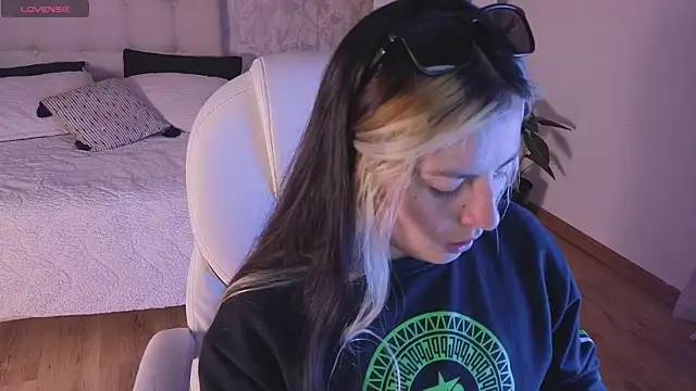 brandy sweet  online show from 09-26-25, 03:05