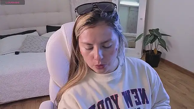 brandy sweet  online show from 09-27-25, 03:39