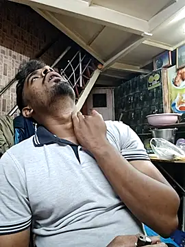 Snapshot of rayhan085 chatting on 09-21-25, 10:44 rayhan085 online show from 09-21-25, 10:44