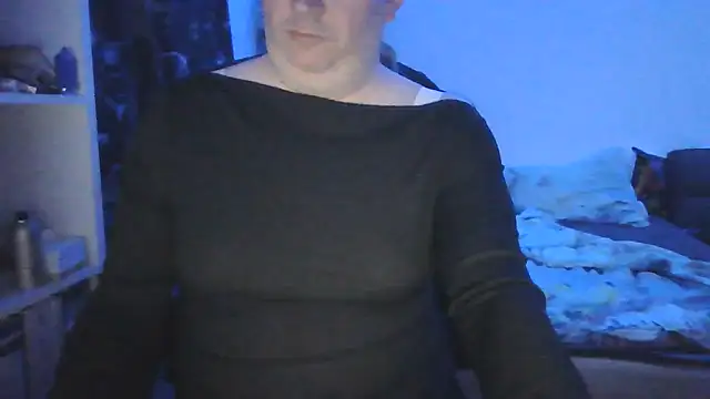 Snapshot of ShyBoy1982 chatting on 05-16-26, 09:13 ShyBoy1982 online show from 05-16-26, 09:13