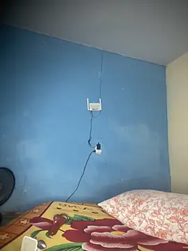 Snapshot of Lolacavalona chatting on 10-26-25, 08:26 Lolacavalona online show from 10-26-25, 08:26