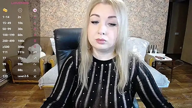 Snapshot of Your_oxygen chatting on 11-14-25, 06:17 Your oxygen online show from 11-14-25, 06:17