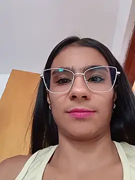 Snapshot of Leslly_ chatting on 05-13-26, 07:55 Leslly online show from 05-13-26, 07:55