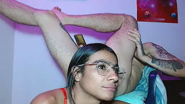 Snapshot of Leslly_ chatting on 06-03-26, 02:33 Leslly online show from 06-03-26, 02:33