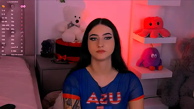 Snapshot of LaylaBrown chatting on 10-16-25, 07:37 LaylaBrown online show from 10-16-25, 07:37