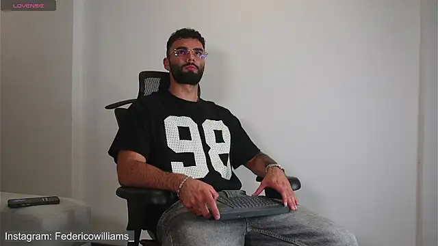 Derek w online show from 09-23-25, 04:59