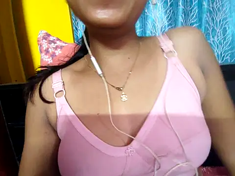 cutesoma2 online show from 06-09-26, 11:11