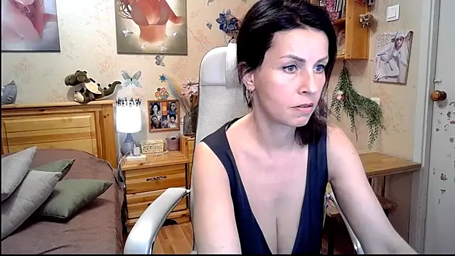Kendra Mom online show from 05-25-26, 01:06