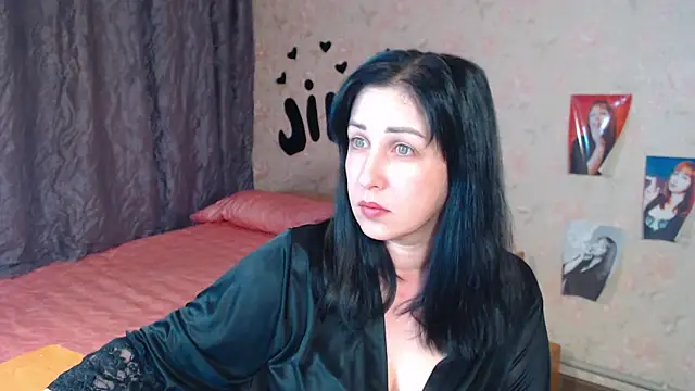 JillStevens online show from 10-06-25, 03:31