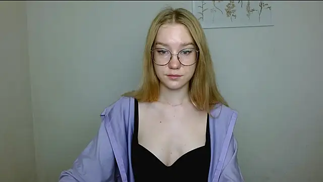 Snapshot of cindi_hot chatting on 11-01-25, 10:39 cindi hot online show from 11-01-25, 10:39