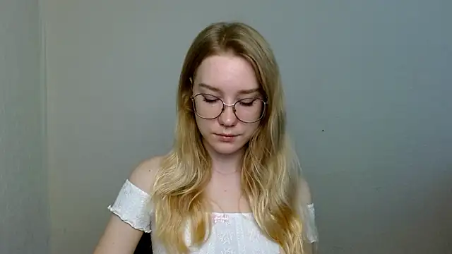 cindi hot online show from 11-19-25, 08:14