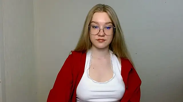 Snapshot of cindi_hot chatting on 06-13-26, 10:35 cindi hot online show from 06-13-26, 10:35