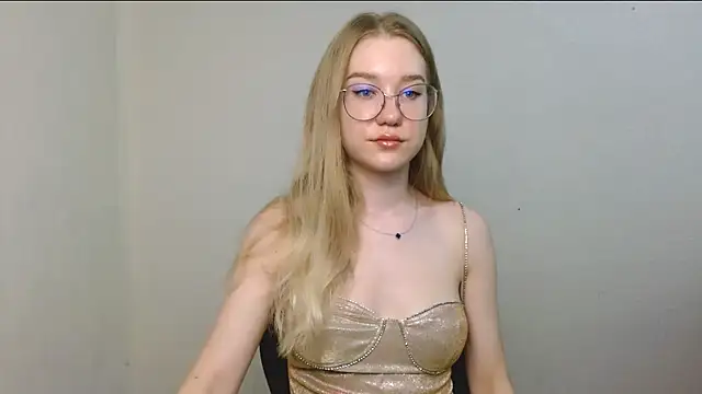 Snapshot of cindi_hot chatting on 08-05-26, 10:07 cindi hot online show from 08-05-26, 10:07