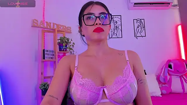 EmillySanders online show from 05-01-26, 07:07