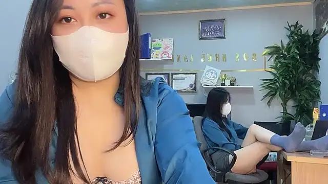 Bamboo Swetie online show from 12-18-24, 06:53