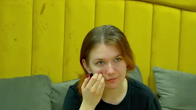 LessySmith online show from 11-07-25, 04:18