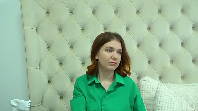 LessySmith online show from 04-19-26, 04:06