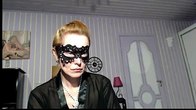 Snapshot of Marquise555 chatting on 10-28-25, 04:53 Marquise555 online show from 10-28-25, 04:53