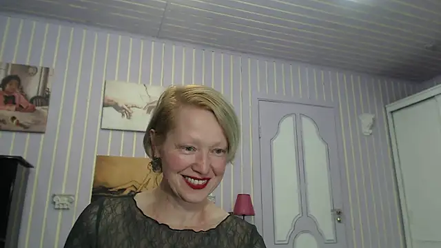Snapshot of Marquise555 chatting on 05-31-26, 05:42 Marquise555 online show from 05-31-26, 05:42