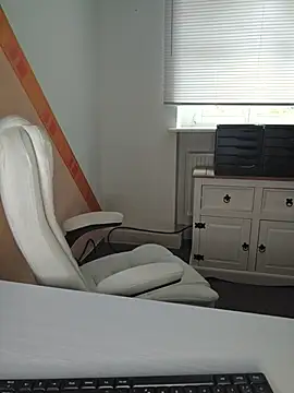 -BonnieBlack- online show from 07-07-26, 07:56