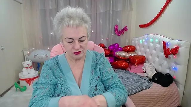 KayleSmoll online show from 02-08-25, 07:16