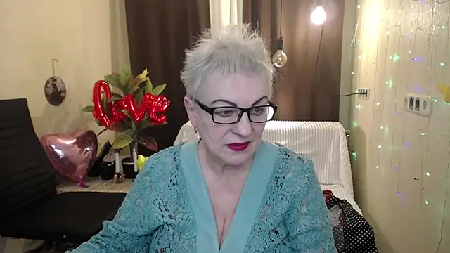 KayleSmoll online show from 02-16-25, 01:47