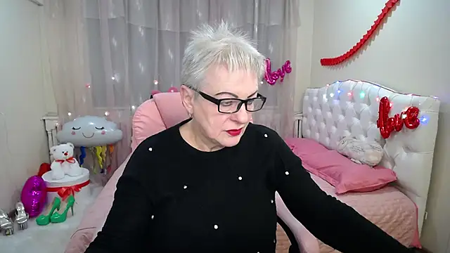 KayleSmoll online show from 02-19-25, 07:16