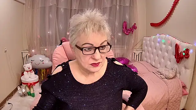 KayleSmoll online show from 03-18-25, 07:42